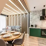Male Zywczanskie Lux&spa דירה *