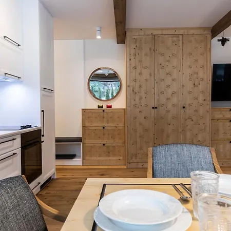 Male Zywczanskie Lux&spa Apartment